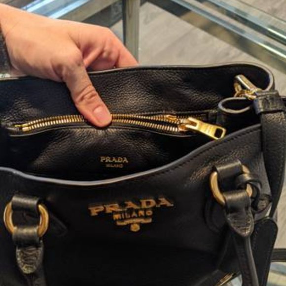 Prada Vitello Phenix Black Leather Tote - Picture 4 of 9